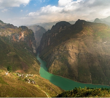 Discover the Hidden Gem of Northern Vietnam: Your Ultimate Travel Guide to Ha Giang