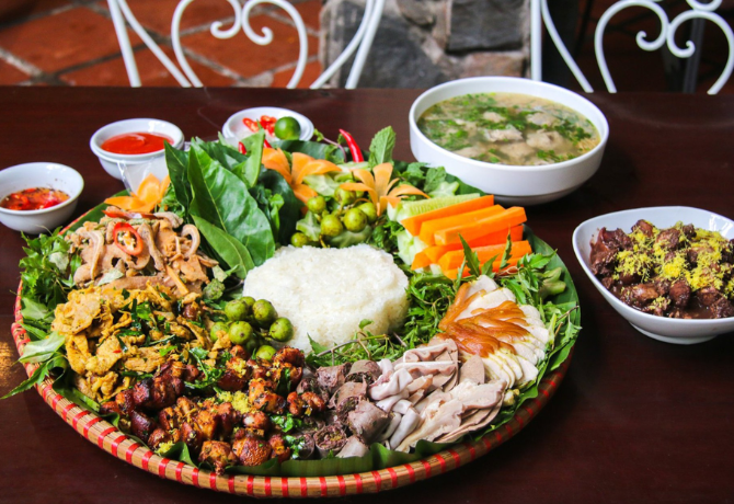Enjoy cozy meal in Cao Bang