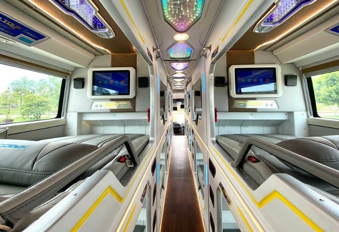 VIP Cabin Bus