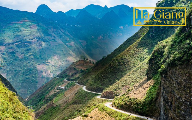 The Ha Giang 2 day tour highlights stunning passes, valleys, and villages.