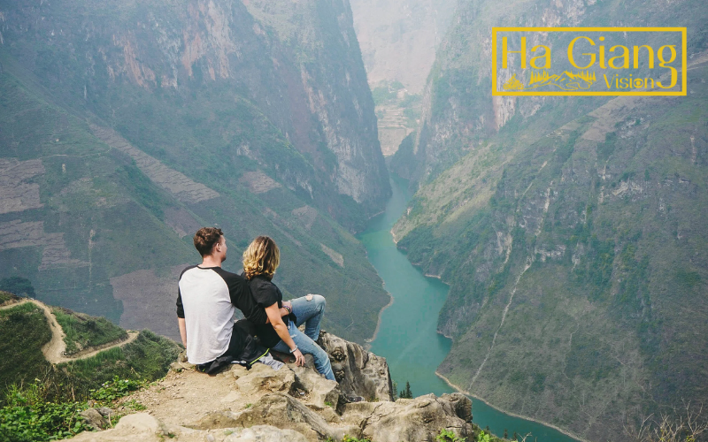 Ha Giang Loop Tour 4 days strike the perfect balance between speed, comfort, and exploration.
