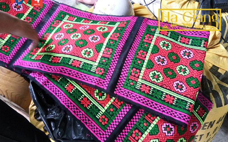 Tay weaving showcases craftsmanship, patience, and beauty of natural fabrics.