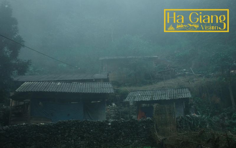 Ha Giang’s Hell Village reveals a haunting beauty rooted in mountain silence.