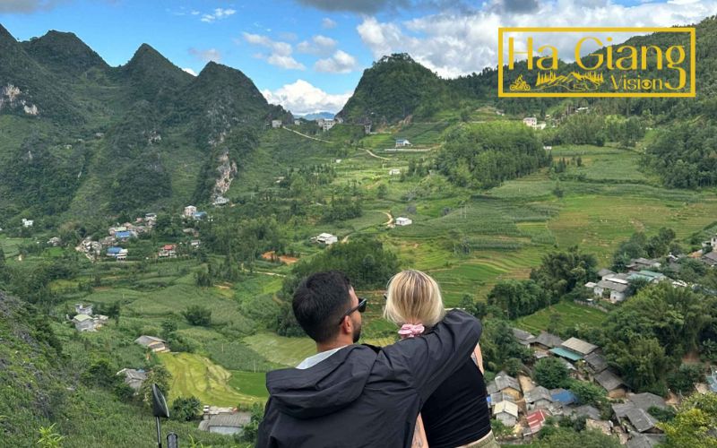 Ha Giang Loop tour for couples on foot deepens connection through nature.