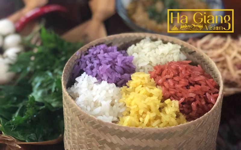 Hà Giang food symbolizes harmony through vibrant, naturally colored sticky rice.