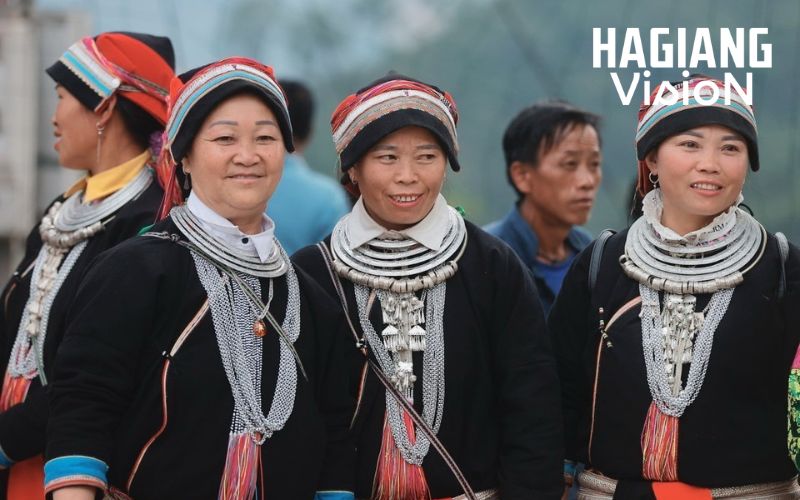 Traditional costumes at Khau Vai Love Market showcase vibrant craftsmanship and cultural identity.