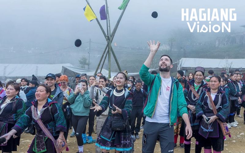 The Gau Tao festival offers travelers authentic cultural immersion in Ha Giang.