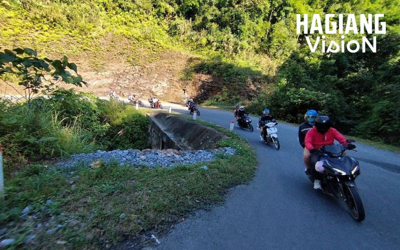 Trusted Ha Giang motorbike rental shops offer safety and transparency.