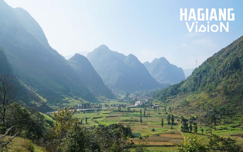 Dong Van nature softens through Sung La Valley peaceful scenery