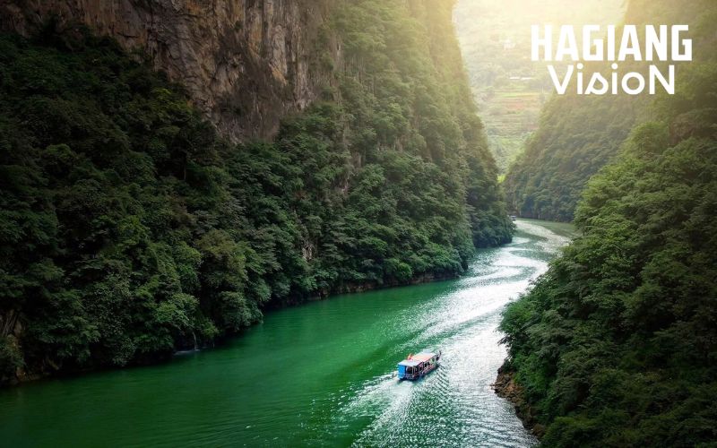 Ha Giang in March offers clear views without harsh summer haze